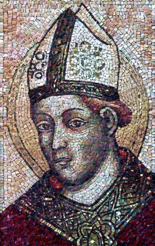 Portrait d’un évêque en style byzantin, reproduction d’après une fresque religieuse afin d’en assurer sa pérennisation. Emaux de Venise et ors vénitiens.