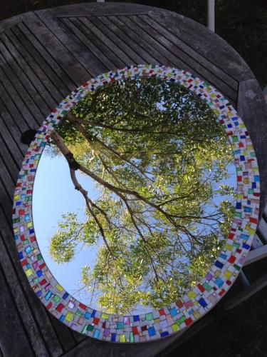 Miroir. En marbre, miroirs de Ravenne et ors vénitiens